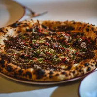 Pizza Con Costine Di Manzo